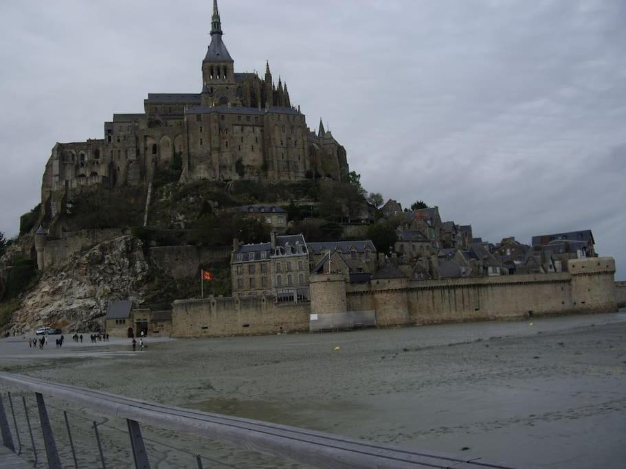 פונטורסון La Petite Maison Proche Du Mont Saint Michel מראה חיצוני תמונה